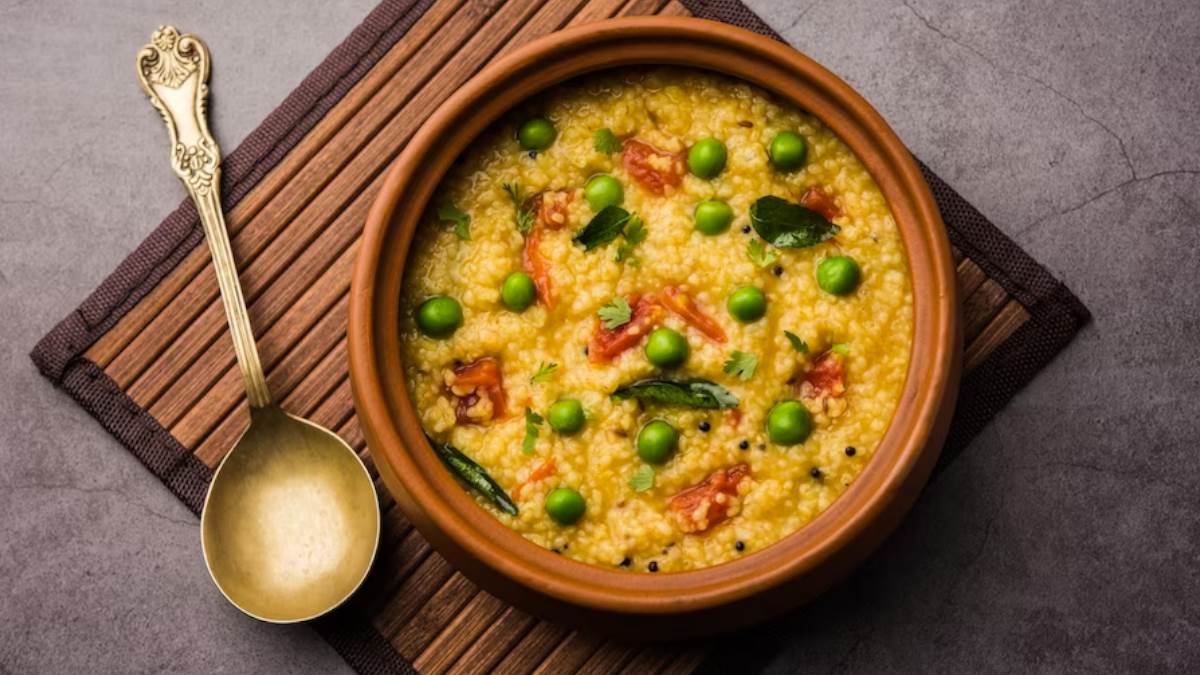 https://www.jagranimages.com/images/newimg/14012024/14_01_2024-makar_sankranti_khichdi_recipe_f_23628863.jpg