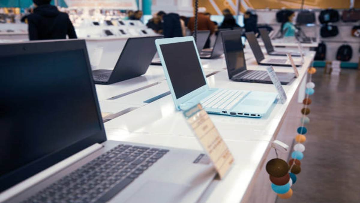 बल्ले-बल्ले! अमेज़ ग्रेट रिपब्लिक डे सेल चीख-चीख कर बोल रही आओ और Lenovo Laptops लेलो 48% की छूट पर