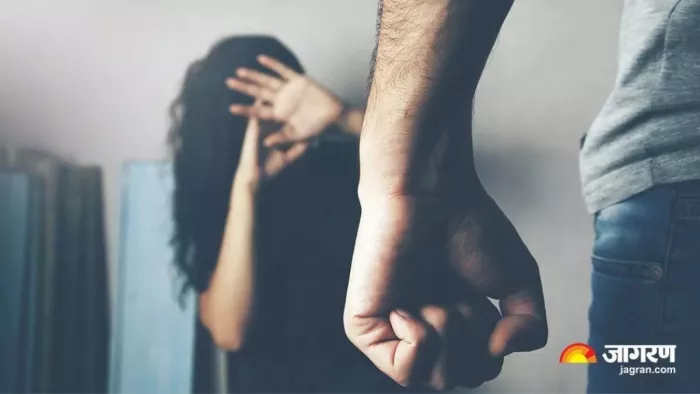 50 लाख दहेज को लेकर विवाहिता को घर से निकाल दिया। (प्रतीकात्मक तस्वीर) जागरण।