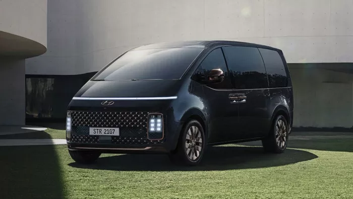 Hyundai Staria Auto Expo 2025 में पेश होगी।