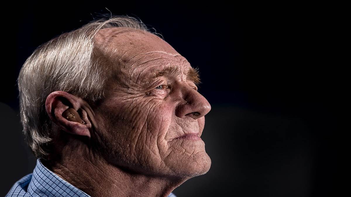 Best Hearing Aids: सुनने की समस्या को मिनटों में करें दूर, ये हियरिंग एड है बेहतर समाधान!
