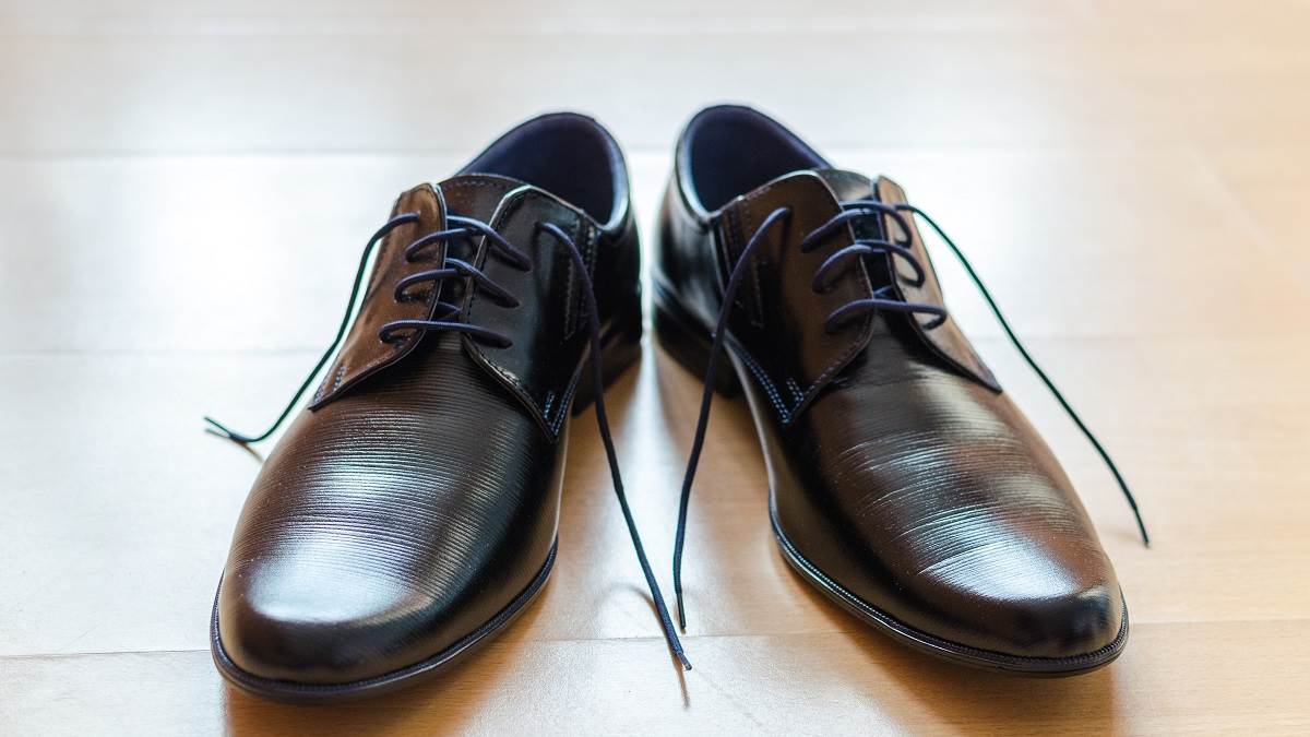Black Formal Shoes For Men: दमदार पर्सनालिटी के साथ शानदार लुक पाने के लिए ये ब्लैक फॉर्मल शूज हैं सबसे बेस्ट