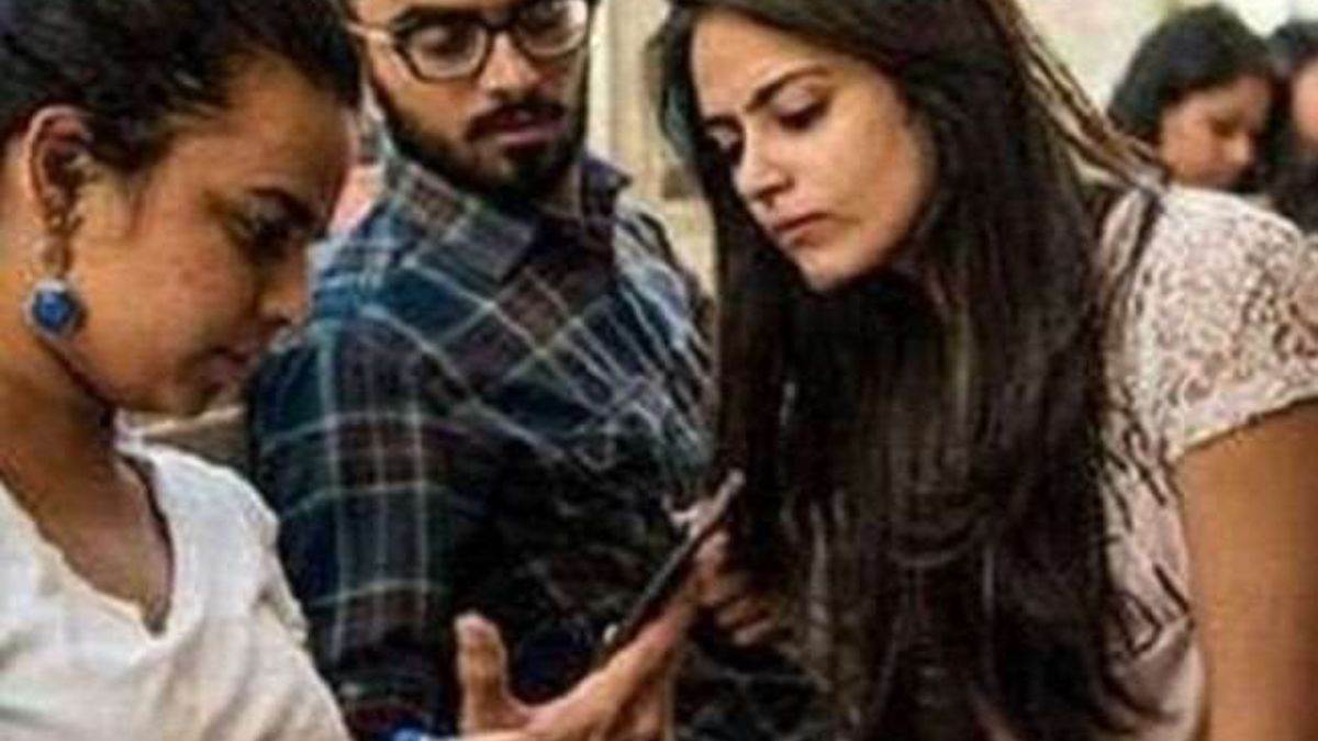 https://www.jagranimages.com/images/newimg/14022023/14_02_2023-gate_2023_exam_4_23328802_9157359.jpg