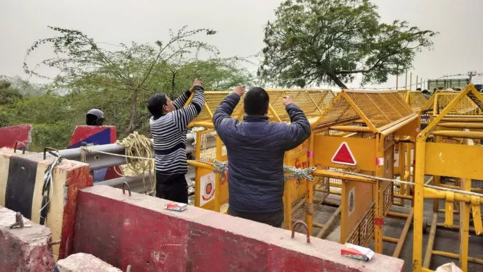 किसानों के मार्च का असर, दिल्ली में सार्वजनिक परिवहन व्यवस्था ध्वस्त
