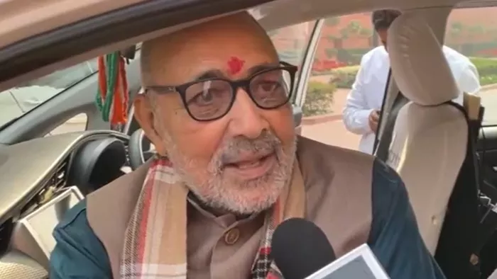 Bihar Politics : 'कांग्रेस थकी है सोनिया...', राज्यसभा चुनाव में उम्मीदवारी पर ये क्या बोल गए केंद्रीय मंत्री गिरिराज सिंह