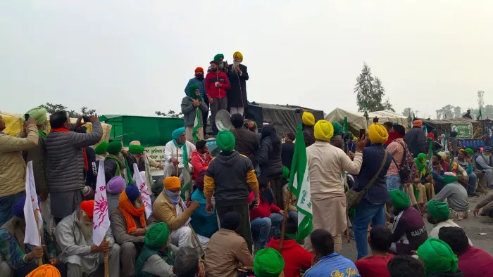 Farmers Protest: अपनी मांगों को लेकर विरोध प्रदर्शन करते किसान संगठन।