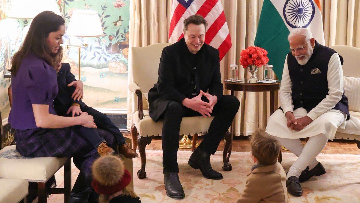 tesla ceo elon musk gifted heatshield tile from spacex starship test flight to pm narendra modi what is it mean