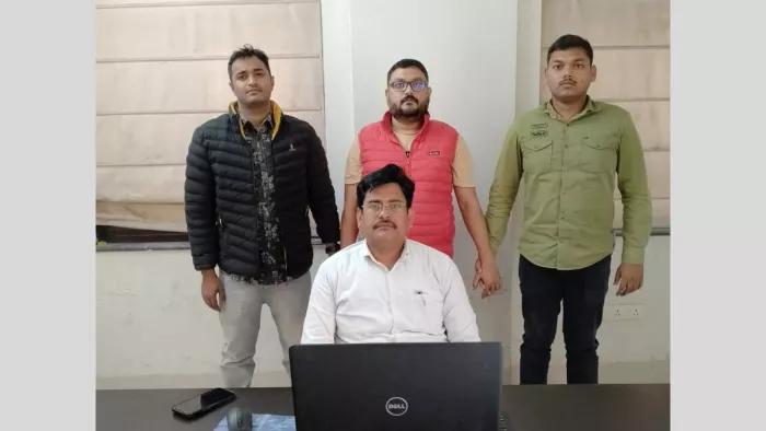AKTU से 120 करोड़ की धोखाधड़ी करने वाला जालसाज गिरफ्तार।