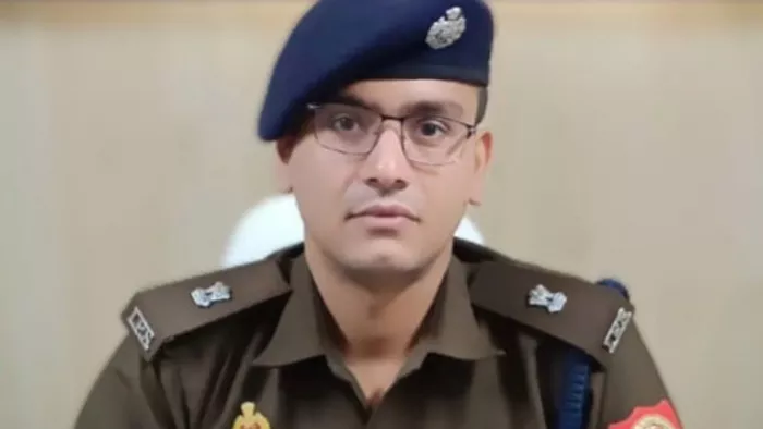 एसपी सिटी अभिनव त्यागी के निर्देश पर 'टीम ईगल' ने रजिस्टर्ड 22 एजेंटों की सूची तैयार की है। जागरण