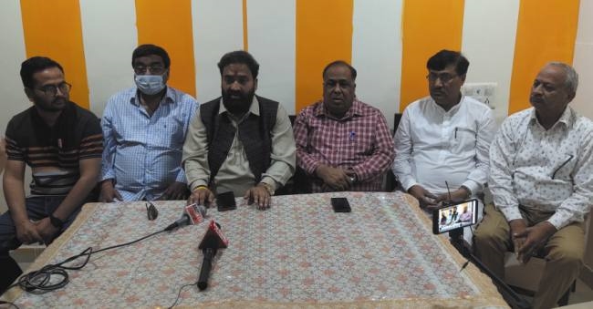 give corona vaccine to pakistan betrayed martyrs viresh shandilya