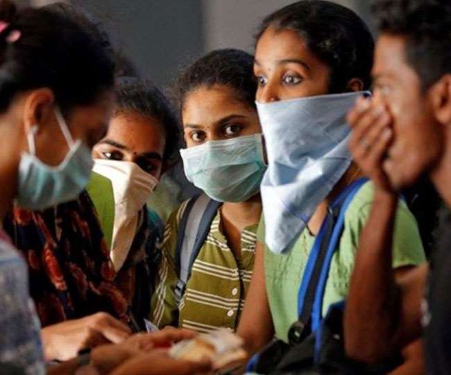 महाराष्ट्र और केरल के बाद कर्नाटक में बढ़ने लगे कोरोना के मामले। (फोटो: दैनिक जागरण)