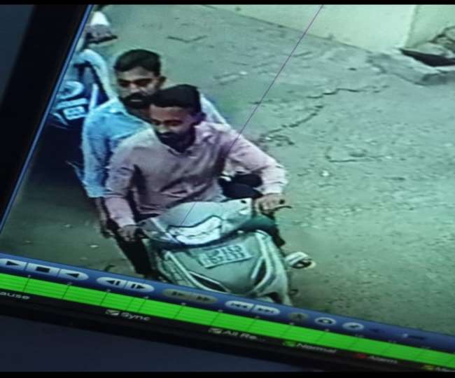  Girls under garments