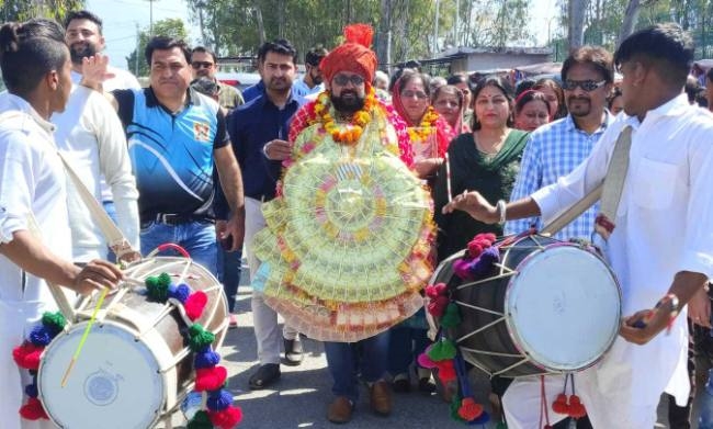 https://www.jagranimages.com/images/newimg/14032022/14_03_2022-13udm_m_10_13032022_530_22542646_63818.jpg