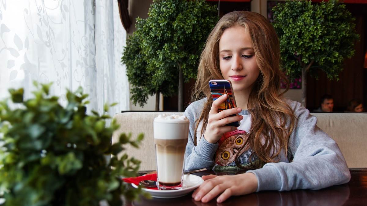 Best Mobiles Under 15000 Image Source: Pexels