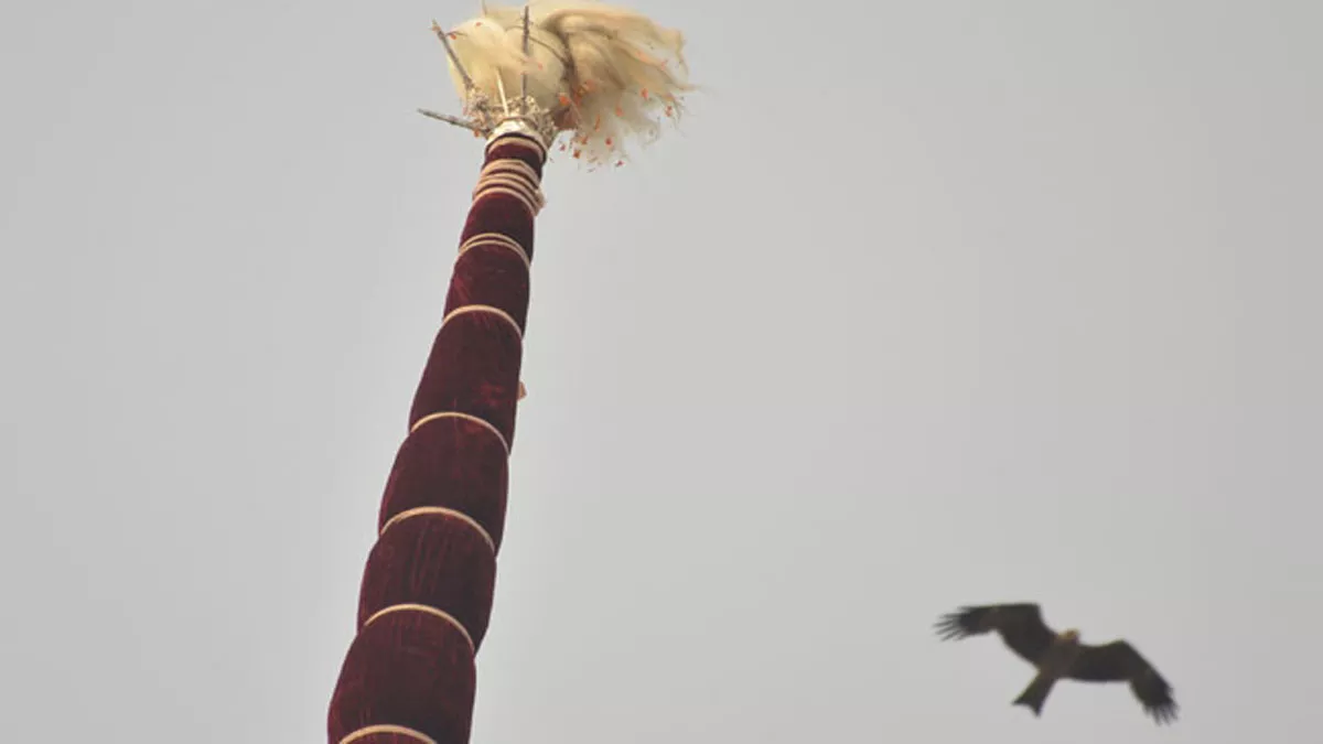 Jhanda Ji Mela: झंडेजी की परिक्रमा के लिए हर वर्ष पहुंचता है बाज