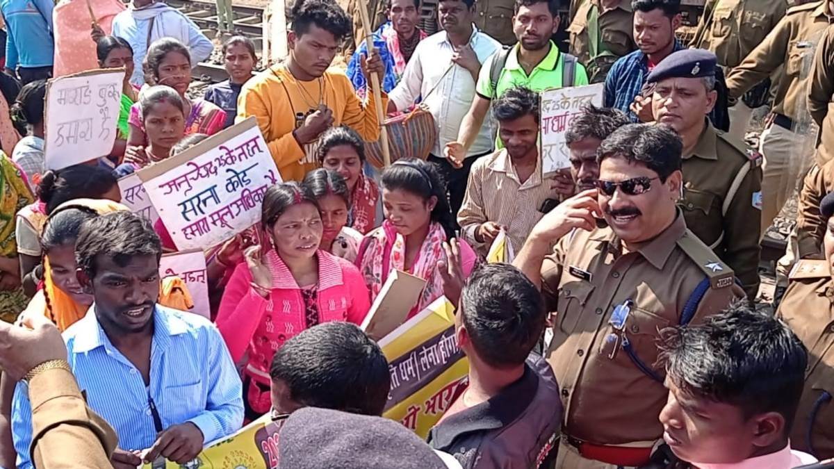 jharkhand news tribal organizations are becoming vocal about sarna dharma code making a strategy for a big movement with solidarity