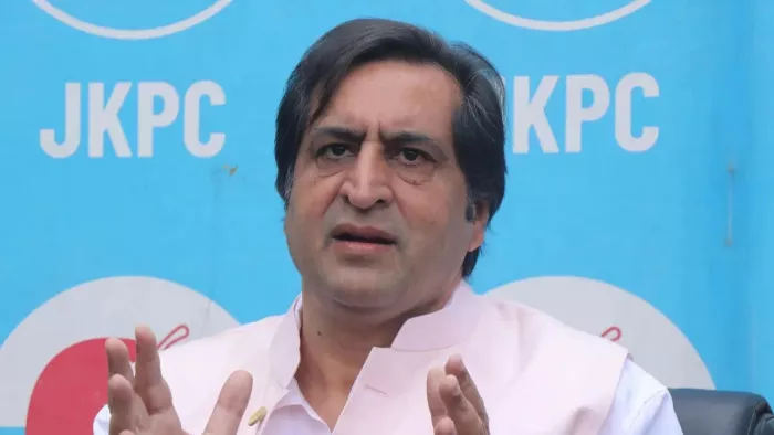 'मानवाधिकार इंसानों पर आधारित, धर्म पर नहीं...', CAA पर बोले JKPC चीफ सज्जाद लोन; PAGD गठबंधन पर भी तोड़ी चुप्पी