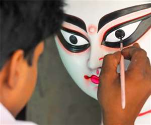 चैत्र नवरात्र शुरू हो गया है। आज मां के ब्रह्मचारिणी स्&zwj;वरूप की पूजा अर्चना की जाएगी।