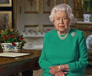 शाही ड्यूटी पर लौटीं महारानी एलिजाबेथ II