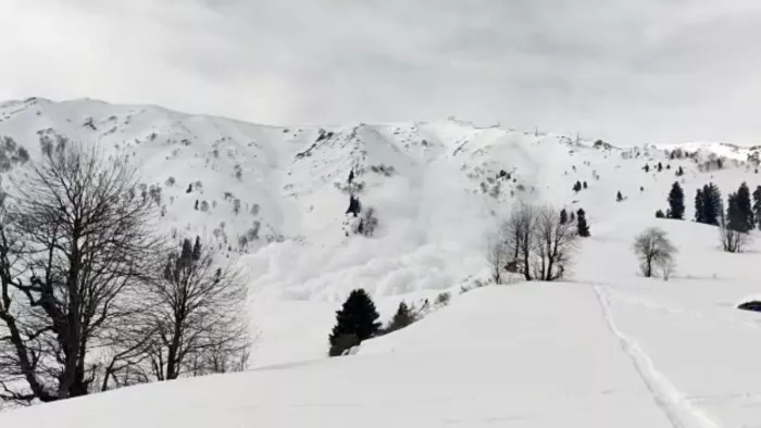 Jammu Kashmir Weather update: कुपवाड़ा और गांदरबल में हिमस्खलन की चेतावनी। फाइल फोटो