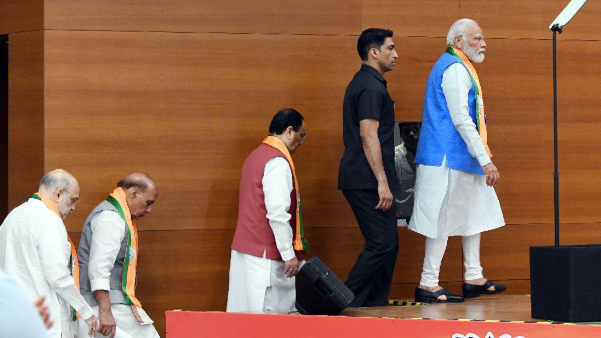 https://www.jagranimages.com/images/newimg/14042024/14_04_2024-bjp_manifesto_new_cover_23696853.jpg