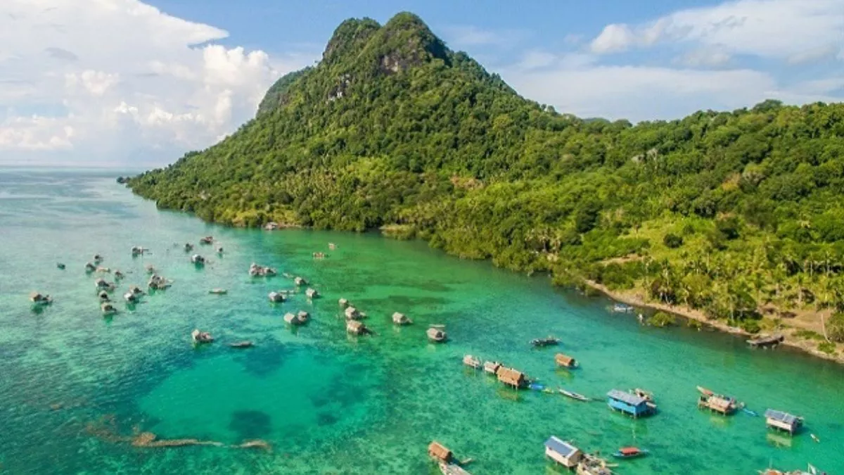 Sulawesi island: इंडोनेशिया के सुलावेसी द्वीप में बारिश के चलते भूस्खलन, 14 की मौत; 3 लापता