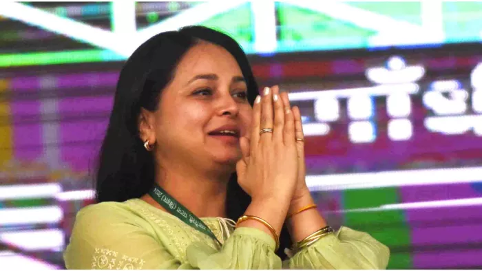 मैदान में उतरीं लालू की बेटी रोहिणी आचार्य। (फाइल फोटो)