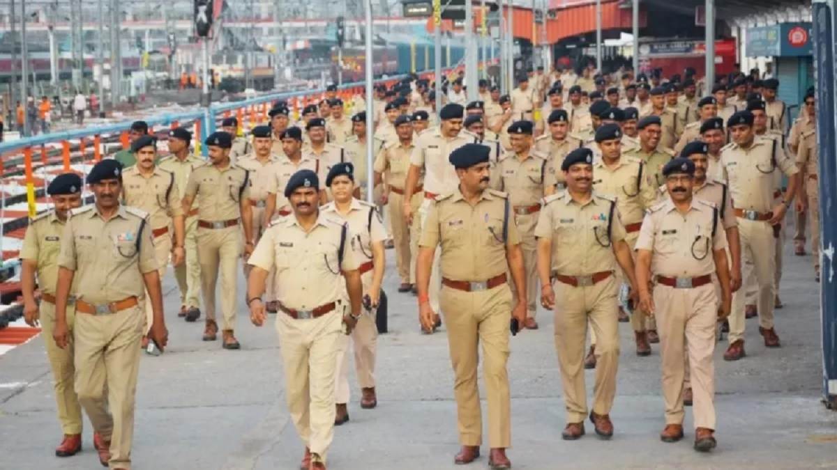 https://www.jagranimages.com/images/newimg/14042024/14_04_2024-rpf_recruitment_2024_23696540.jpg