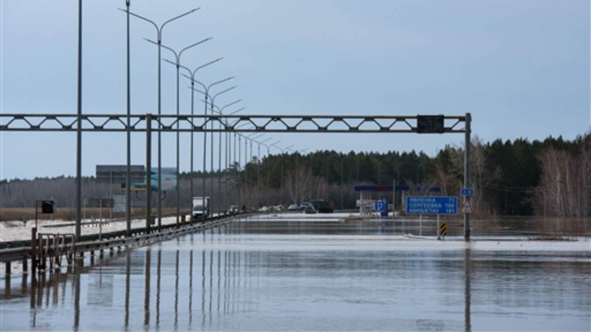 https://www.jagranimages.com/images/newimg/14042024/14_04_2024-russia_flood_1_23696728.jpg