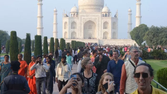 Taj Mahal Agra; ताजमहल में फिर नजर आने लगे दाग