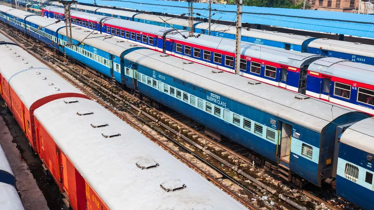 Patna-Howrah Route : मेगा ब्लॉक ने बढ़ाई यात्रियों की परेशानी, कई ट्रेनें डायवर्ट तो कुछ को किया गया रद्द