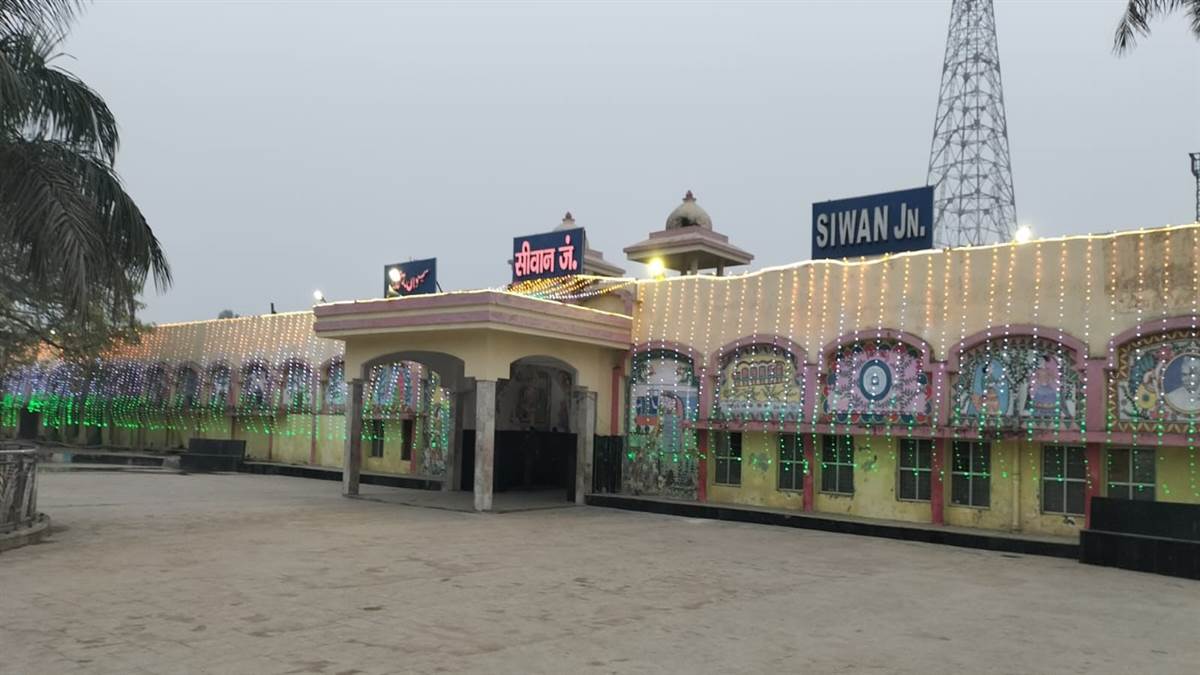 https://www.jagranimages.com/images/newimg/14042025/14_04_2025-14dsi_25_14042025_186.jpg