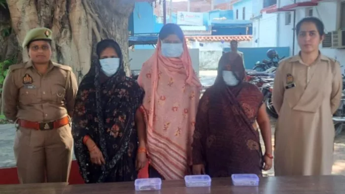 शहर कोतवाली पुलिस की हिरासत में आरोपी महिलाएं। जागरण