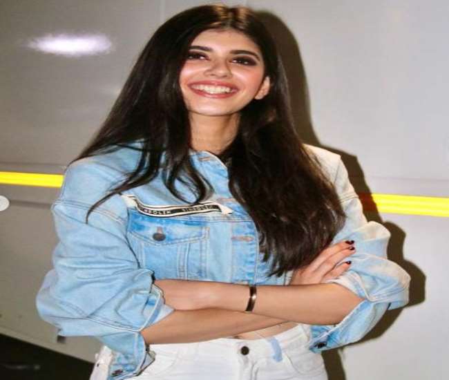 https://www.jagranimages.com/images/newimg/14052021/14_05_2021-sanjana_21643025.jpg