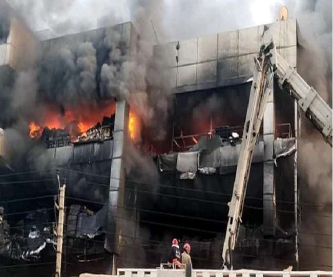 Delhi Mundka Fire: मुंडका हादसे के लिए कौन है बड़ा जिम्मेदार