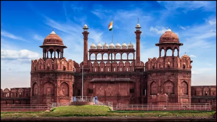 भारत की 8 ऐतिहासिक इमारतें जिन्हें बनने में लगे कई साल