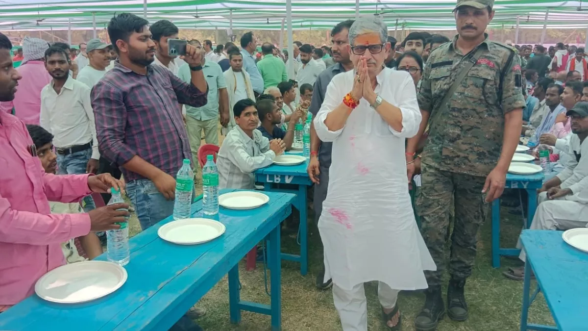 Bihar: ललन सिंह का कार्यकर्ता सम्मान भोज शुरू, खुद खाना परोस रहे JDU अध्यक्ष; 35 हजार लोगों के आने की संभावना