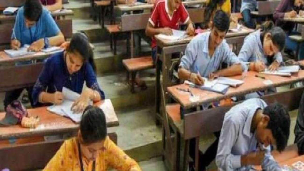 https://www.jagranimages.com/images/newimg/14052023/14_05_2023-uppsc_pcs_pre_exam_23411799.jpg