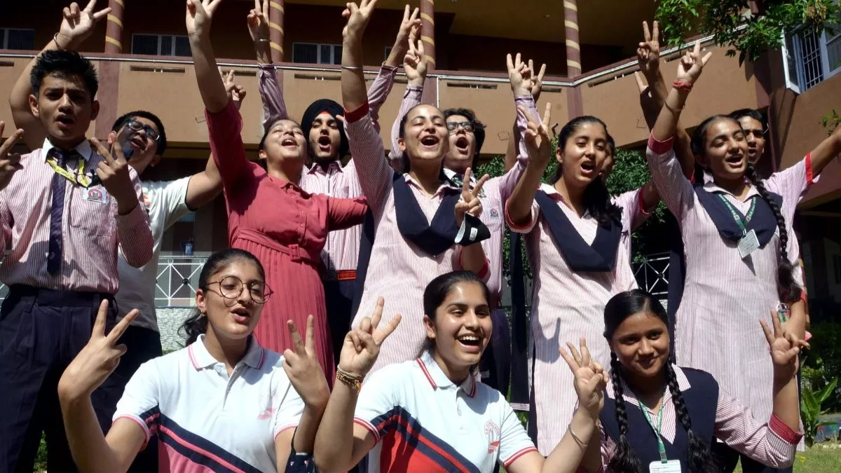 CBSE 12th Result: रांची के हेमंत ने सीबीएसई में मचाया धमाल, दिव्यांग छात्र ने कर दिया कुछ ऐसा; होने लगी चर्चा