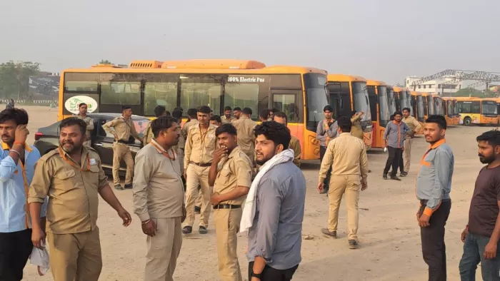 कल से सिटी बसों के किराये में दो रुपये की कमी।