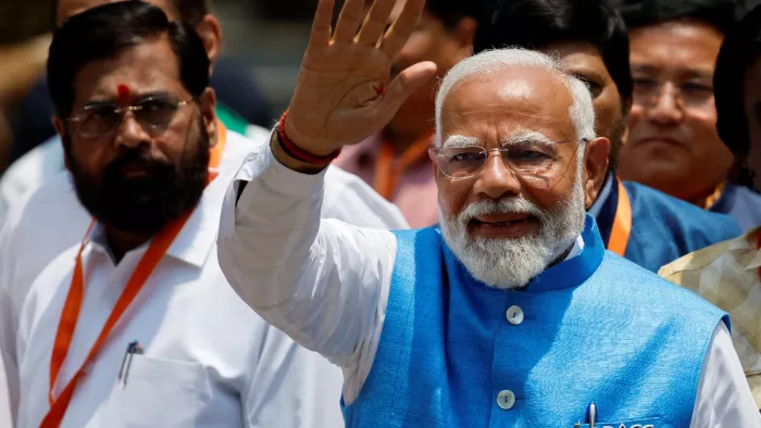 लोकसभा चुनाव 2024: प्रधानमंत्री नरेंद्र मोदी ने वाराणसी से किया नामांकन।