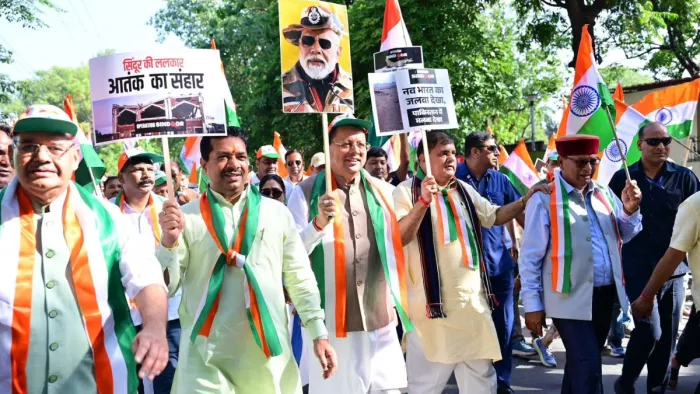 सीएम धामी के नेतृत्व में तिरंगा शौर्य सम्मान यात्रा का आयोजन
