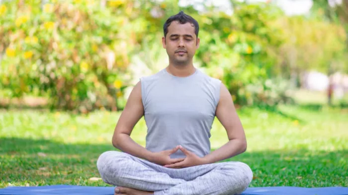 आंखों की रोशनी बढ़ाएंगे ये योगासन (Picture Credit- Freepik)