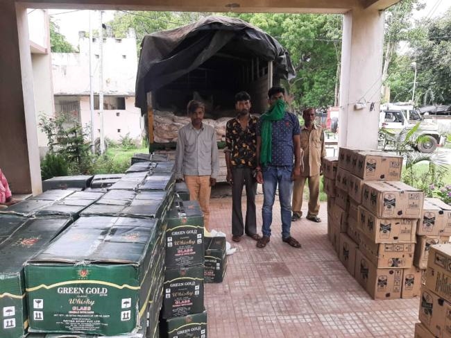 तरारी में शराब की खेप बरामद, तीन धंधेबाज गिरफ्तार