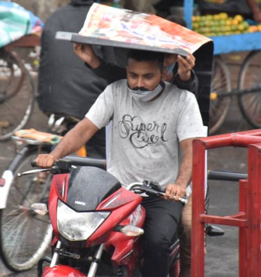 पूर्णिया में रिमझिम बारिश ने मौसम बनाया सुहाना, आज झमाझम बारिश की संभावना