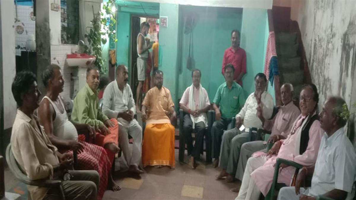 अखिल भारतीय ब्राह्मण समाज की बैठक विज्ञान विहार कालोनी में मंगलवार को संपन्न हुई।