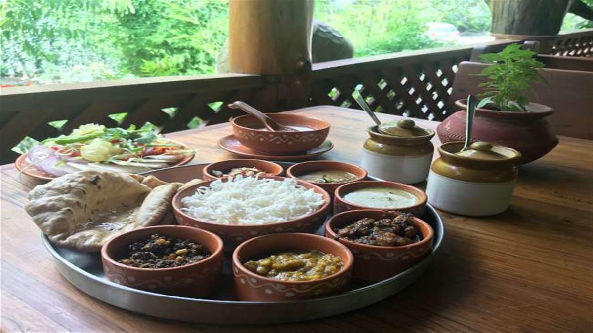 हिमाचल प्रदेश की खूबसूरत वादियों के साथ यहां के व्‍यंजन भी खास हैं।