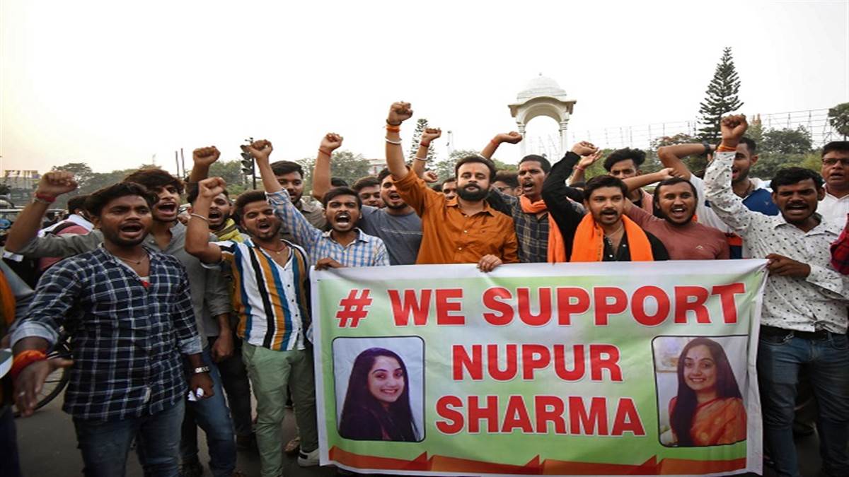 विरोध के बीच नूपुर शर्मा को क्यों मिल रहा इतना समर्थन