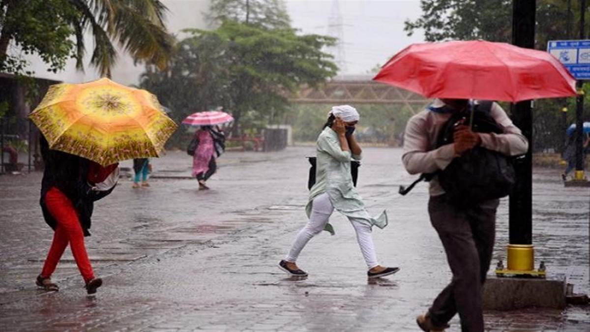 तेज हवाओं और गरज के साथ होगी बारिश