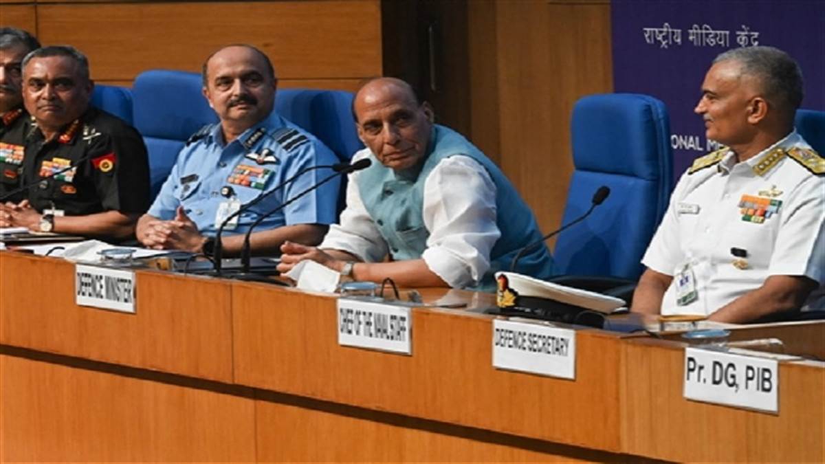 सशस्त्र बलों के लिए 'अग्निपथ' भर्ती योजना पर बोल रहे थे राजनाथ सिंह